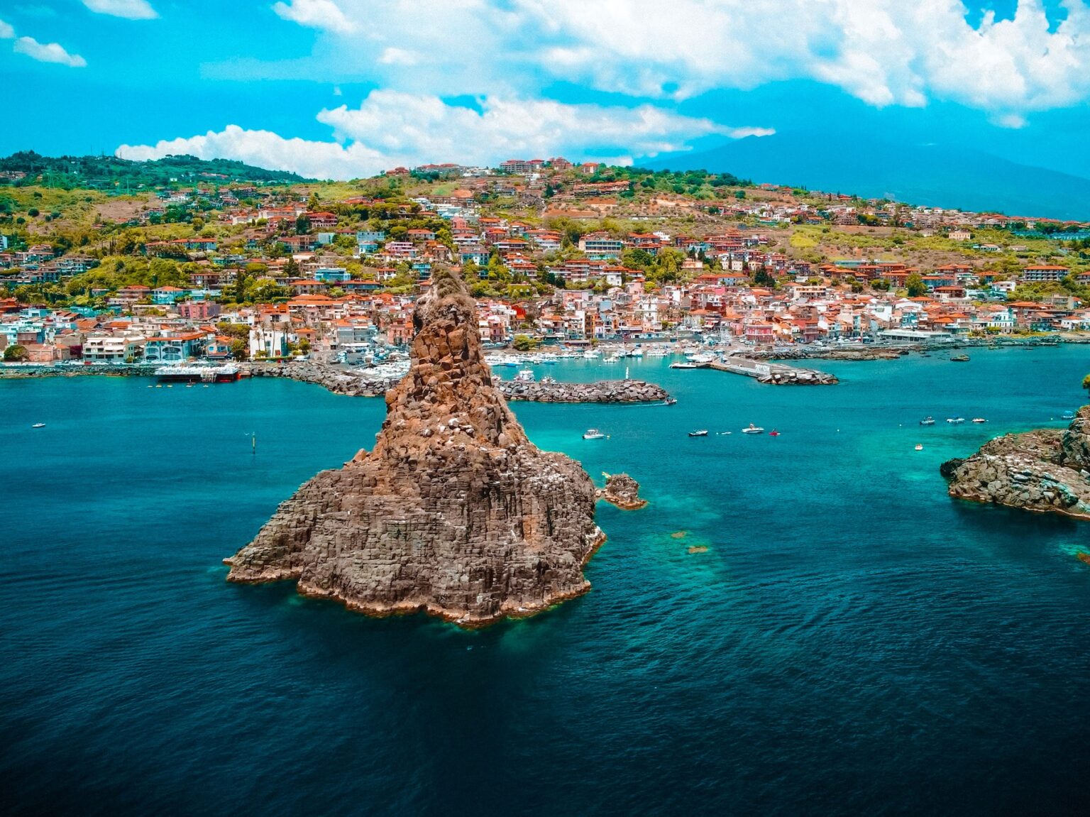 Aci Trezza - Sicily - Italy 1 | Visit Italy Guide| Where to go | What to Do Aci Trezza - Sicily - Italy 1
